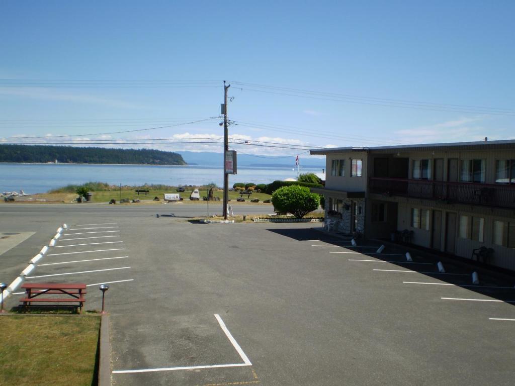 Vista Del Mar Motel Campbell River Room photo